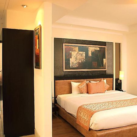 Inde Hotel Vista Woods Huda City Centre, Gurgaon Exteriör bild
