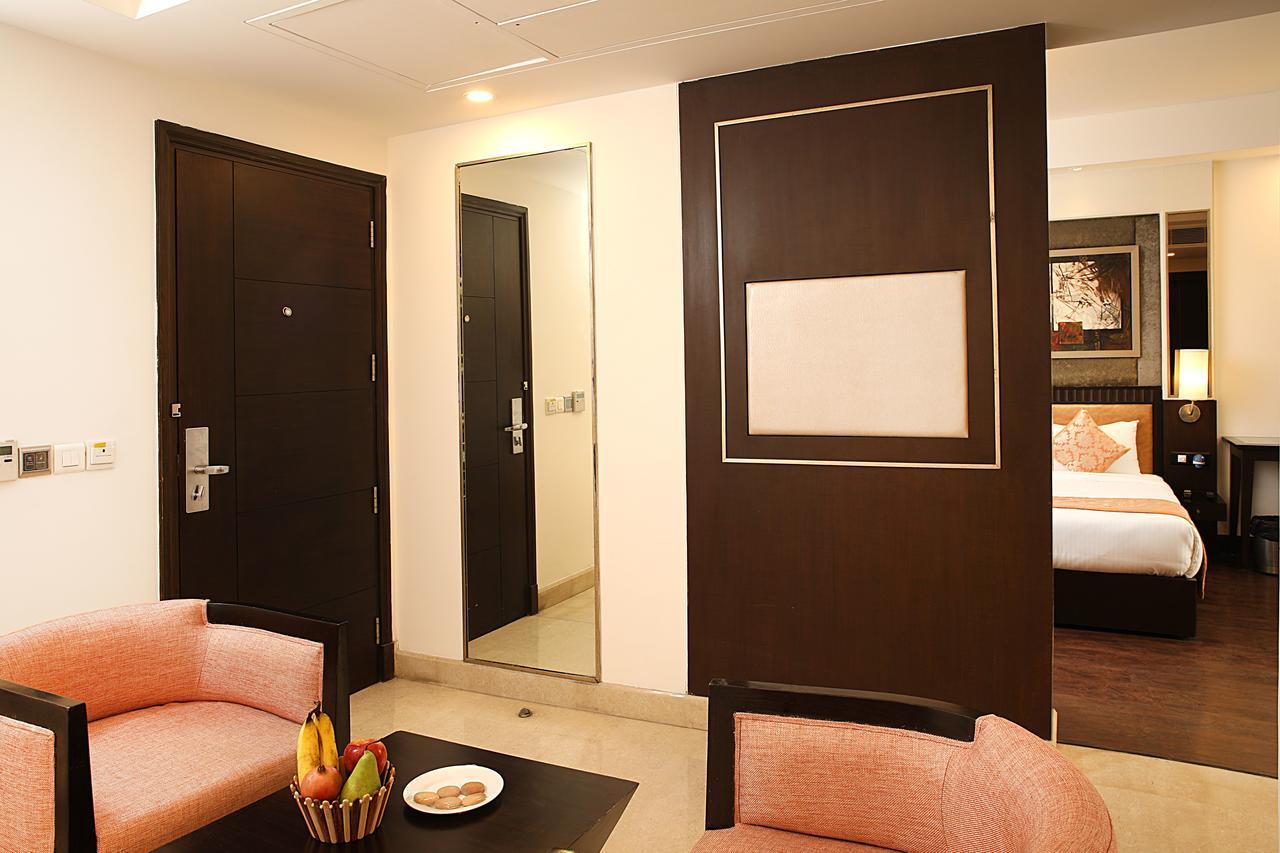 Inde Hotel Vista Woods Huda City Centre, Gurgaon Exteriör bild