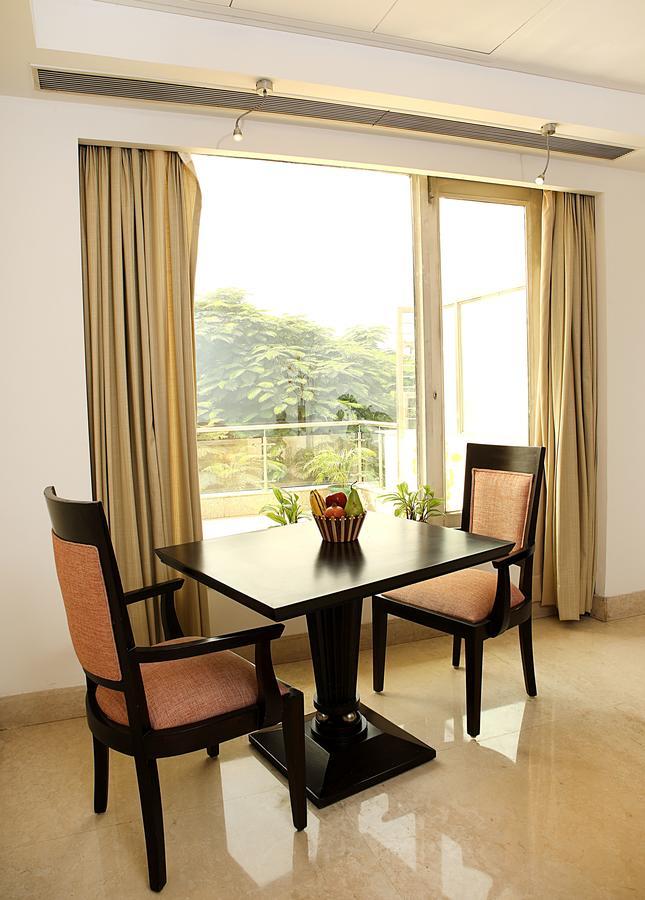 Inde Hotel Vista Woods Huda City Centre, Gurgaon Exteriör bild