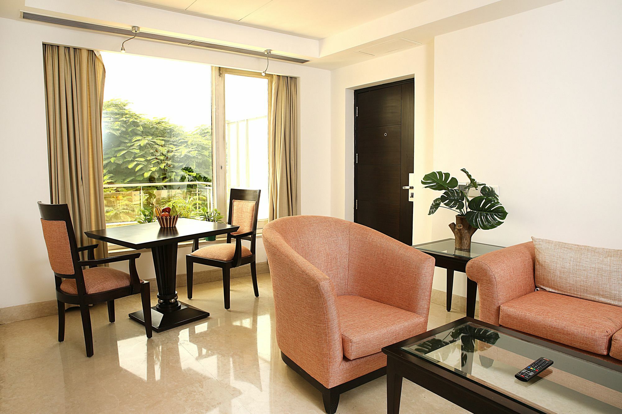 Inde Hotel Vista Woods Huda City Centre, Gurgaon Exteriör bild