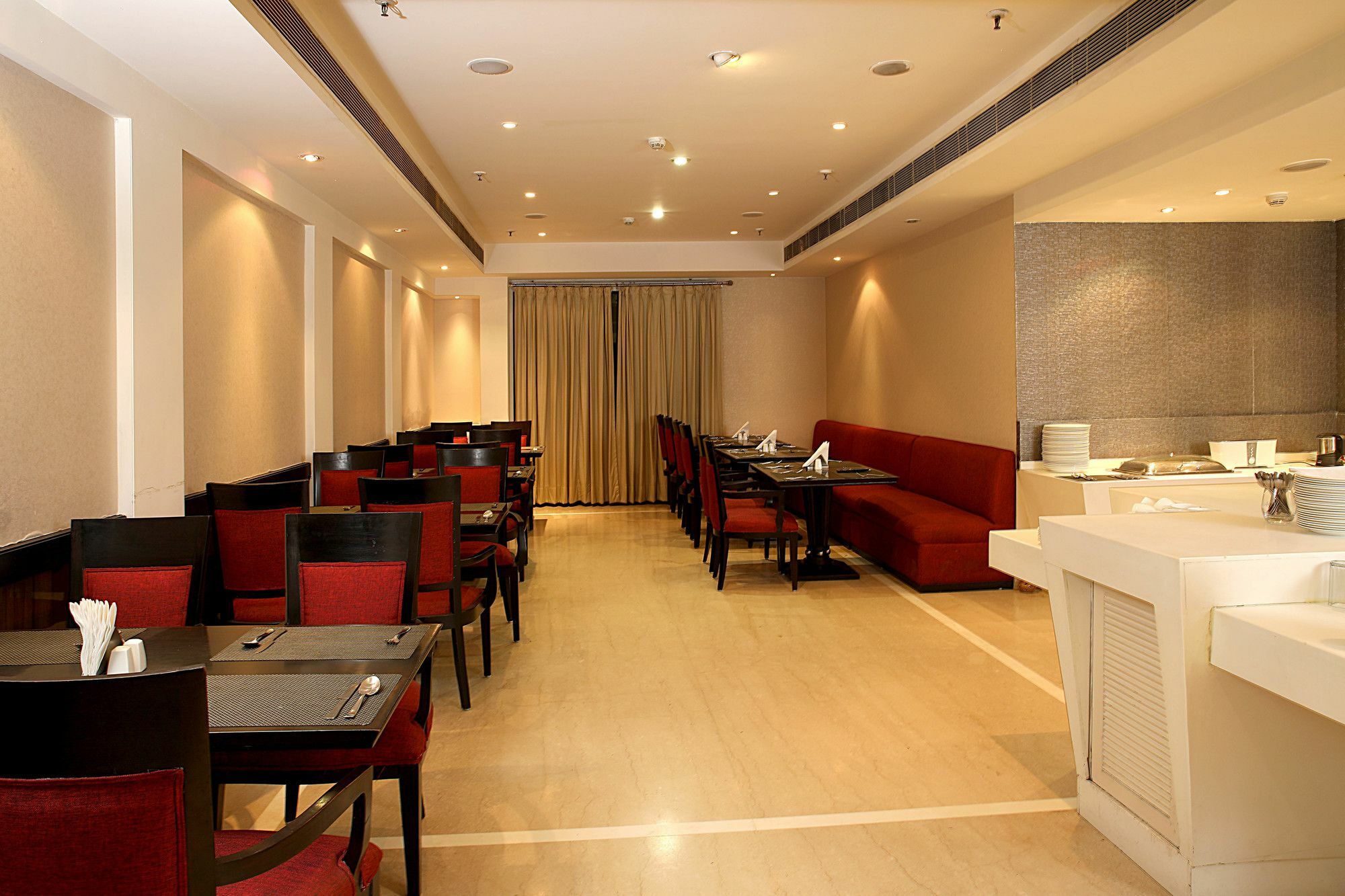 Inde Hotel Vista Woods Huda City Centre, Gurgaon Exteriör bild