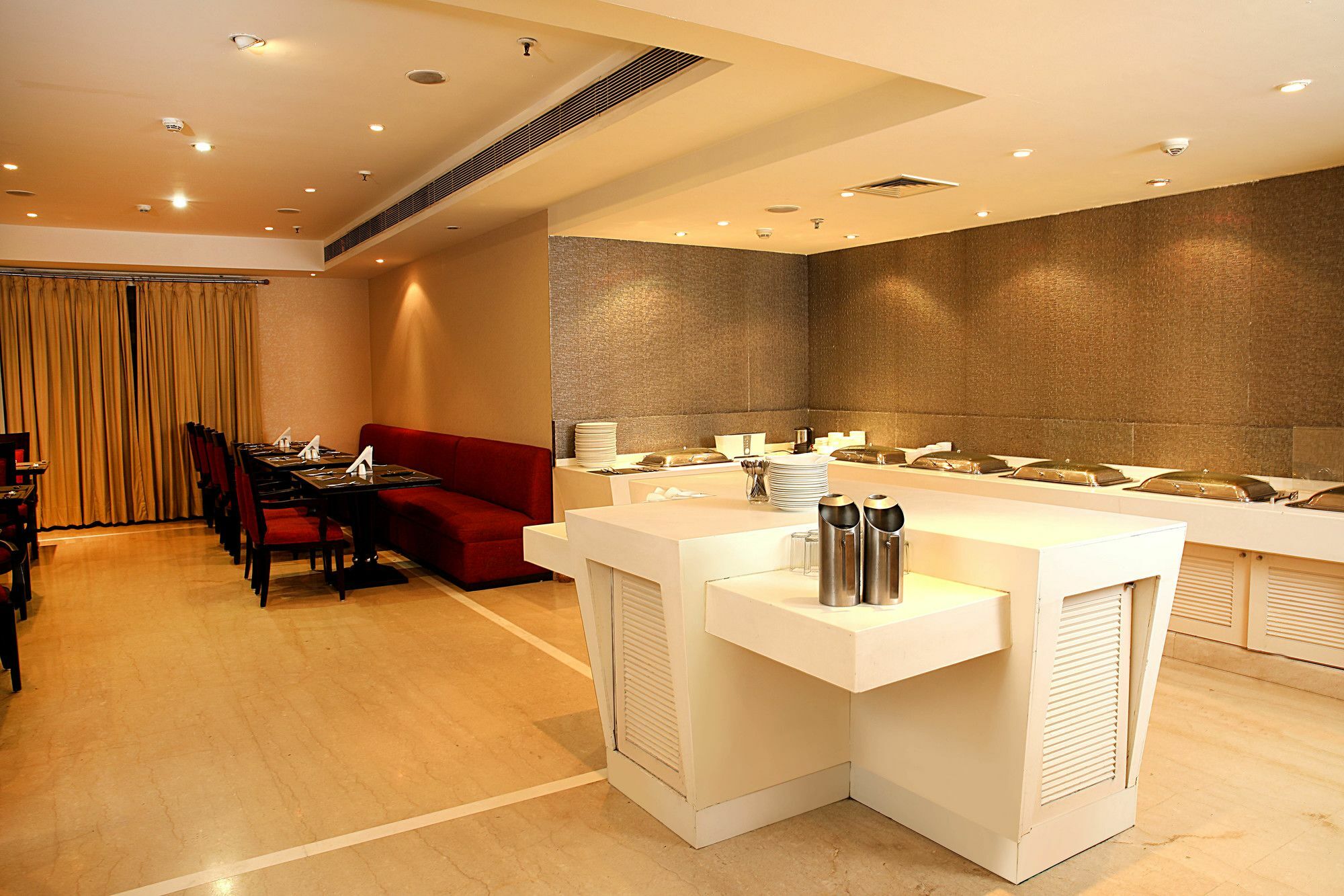 Inde Hotel Vista Woods Huda City Centre, Gurgaon Exteriör bild