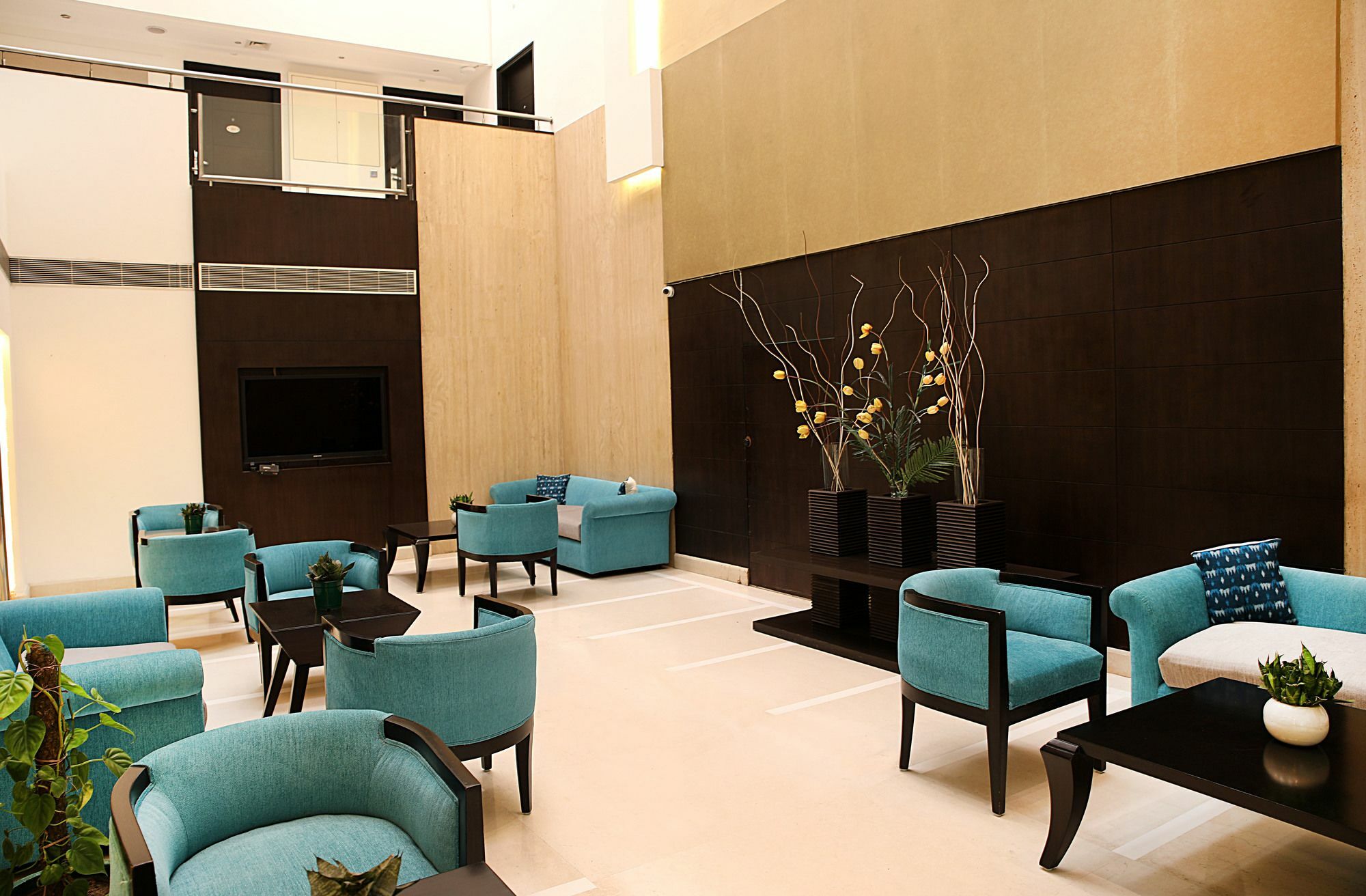 Inde Hotel Vista Woods Huda City Centre, Gurgaon Exteriör bild