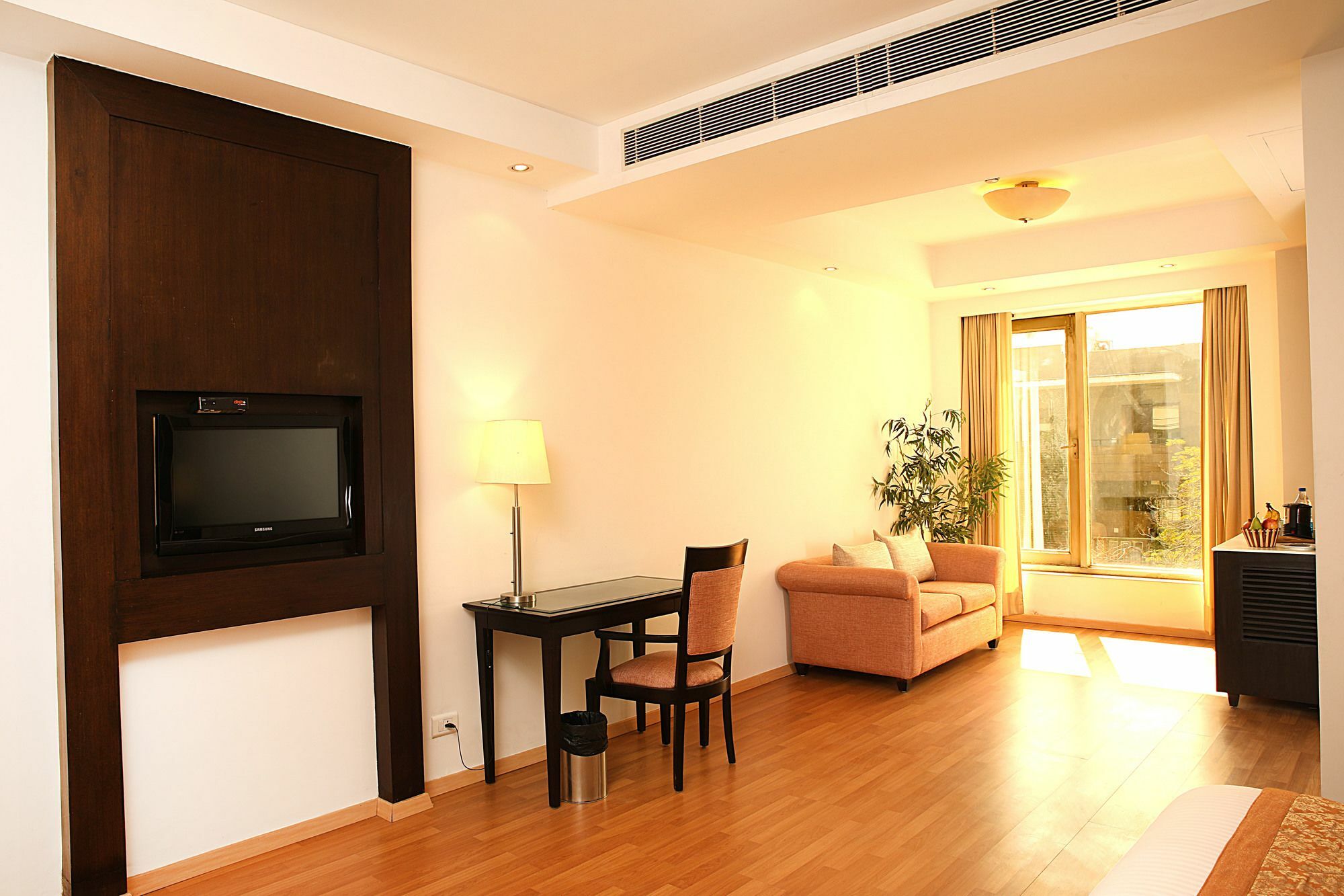 Inde Hotel Vista Woods Huda City Centre, Gurgaon Exteriör bild